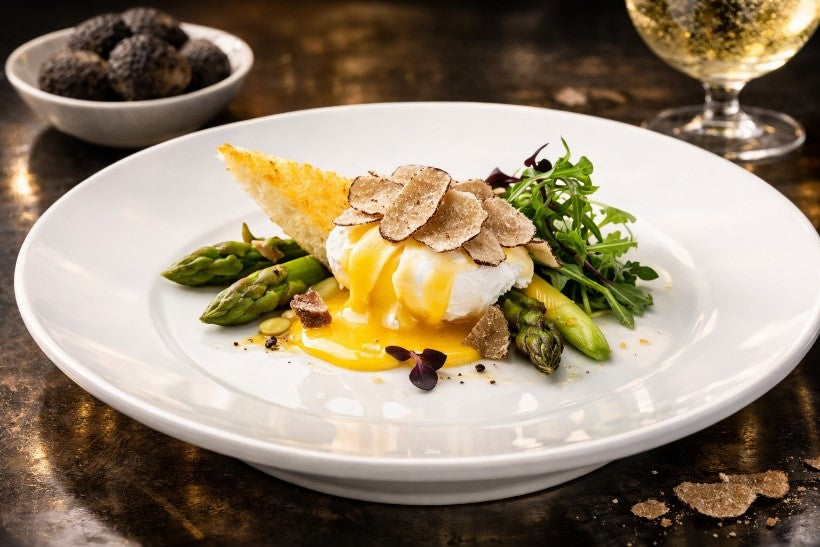 Poached egg with truffle and asparagus